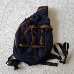 Patagonia Atom Sling 8L Navy & Brown